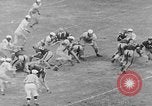 Standbild Fußballspiel Baltimore Maryland USA, 1941, aus Sekunde 17 historischem Filmmaterial Videoclip 65675046191