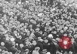 Standbild Fußballspiel Baltimore Maryland USA, 1941, aus Sekunde 25 historischem Filmmaterial Videoclip 65675046191