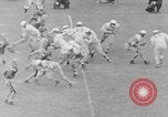 Standbild Fußballspiel Baltimore Maryland USA, 1941, aus Sekunde 27 historischem Filmmaterial Videoclip 65675046191