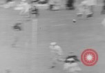 Standbild Fußballspiel Baltimore Maryland USA, 1941, aus Sekunde 30 historischem Filmmaterial Videoclip 65675046191
