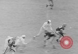 Standbild Fußballspiel Baltimore Maryland USA, 1941, aus Sekunde 32 historischem Filmmaterial Videoclip 65675046191
