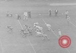 Standbild Fußballspiel Baltimore Maryland USA, 1941, aus Sekunde 38 historischem Filmmaterial Videoclip 65675046191
