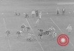 Standbild Fußballspiel Baltimore Maryland USA, 1941, aus Sekunde 42 historischem Filmmaterial Videoclip 65675046191