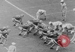 Standbild Fußballspiel Baltimore Maryland USA, 1941, aus Sekunde 51 historischem Filmmaterial Videoclip 65675046191