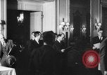 Standbild Abkommen über die Internationale Zivilluftfahrt Chicago Illinois USA, 1944, aus Sekunde 26 historischem Filmmaterial Videoclip 65675046225