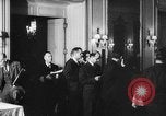 Standbild Abkommen über die Internationale Zivilluftfahrt Chicago Illinois USA, 1944, aus Sekunde 28 historischem Filmmaterial Videoclip 65675046225