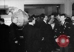 Standbild Abkommen über die Internationale Zivilluftfahrt Chicago Illinois USA, 1944, aus Sekunde 41 historischem Filmmaterial Videoclip 65675046225