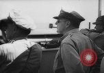 Standbild General MacArthur Philippinen, 1944, aus Sekunde 36 historischem Filmmaterial Videoclip 65675046226