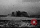 Immagine di Convoglio inglese salvataggi di marinai tedeschi Mare del Nord, 1940, secondo 13 filmato di repertorio 65675046229