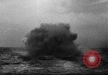 Immagine di Convoglio inglese salvataggi di marinai tedeschi Mare del Nord, 1940, secondo 16 filmato di repertorio 65675046229