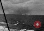 Immagine di Convoglio inglese salvataggi di marinai tedeschi Mare del Nord, 1940, secondo 28 filmato di repertorio 65675046229