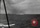 Immagine di Convoglio inglese salvataggi di marinai tedeschi Mare del Nord, 1940, secondo 30 filmato di repertorio 65675046229