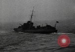 Immagine di Convoglio inglese salvataggi di marinai tedeschi Mare del Nord, 1940, secondo 58 filmato di repertorio 65675046229