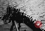 Immagine di Convoglio inglese salvataggi di marinai tedeschi Mare del Nord, 1940, secondo 60 filmato di repertorio 65675046229