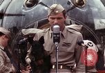 Immagine di US Army Air Forces Maggiore Robert Morgan United States USA, 1943, secondo 60 filmato di repertorio 65675046274