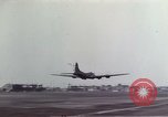 Standbild Memphis Belle summt Airfield United States USA, 1943, aus Sekunde 5 historischem Filmmaterial Videoclip 65675046275