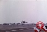 Standbild Memphis Belle summt Airfield United States USA, 1943, aus Sekunde 6 historischem Filmmaterial Videoclip 65675046275