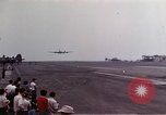 Standbild Memphis Belle summt Airfield United States USA, 1943, aus Sekunde 12 historischem Filmmaterial Videoclip 65675046275
