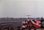 Standbild Memphis Belle summt Airfield United States USA, 1943, aus Sekunde 24 historischem Filmmaterial Videoclip 65675046275
