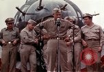 Standbild Memphis Belle Bassingbourn England, 1943, aus Sekunde 36 historischem Filmmaterial Videoclip 65675046276