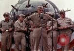 Standbild Memphis Belle Bassingbourn England, 1943, aus Sekunde 48 historischem Filmmaterial Videoclip 65675046276