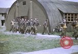 Immagine di B-17 equipaggio briefing Teatro europeo, 1943, secondo 14 filmato di repertorio 65675046289