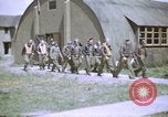 Immagine di B-17 equipaggio briefing Teatro europeo, 1943, secondo 16 filmato di repertorio 65675046289