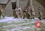 Immagine di B-17 equipaggio briefing Teatro europeo, 1943, secondo 21 filmato di repertorio 65675046289