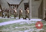 Immagine di B-17 equipaggio briefing Teatro europeo, 1943, secondo 23 filmato di repertorio 65675046289