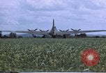 Immagine di B-17 equipaggio briefing Teatro europeo, 1943, secondo 34 filmato di repertorio 65675046289