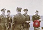 Standbild Memphis Belle crew dekoriert europäische Theater, 1943, aus Sekunde 3 historischem Filmmaterial Videoclip 65675046293