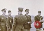 Standbild Memphis Belle crew dekoriert europäische Theater, 1943, aus Sekunde 5 historischem Filmmaterial Videoclip 65675046293
