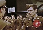 Standbild Memphis Belle crew dekoriert europäische Theater, 1943, aus Sekunde 8 historischem Filmmaterial Videoclip 65675046293