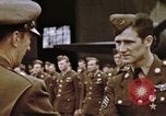 Standbild Memphis Belle crew dekoriert europäische Theater, 1943, aus Sekunde 9 historischem Filmmaterial Videoclip 65675046293