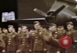 Standbild Memphis Belle crew dekoriert europäische Theater, 1943, aus Sekunde 11 historischem Filmmaterial Videoclip 65675046293