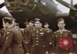 Standbild Memphis Belle crew dekoriert europäische Theater, 1943, aus Sekunde 15 historischem Filmmaterial Videoclip 65675046293
