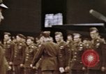 Standbild Memphis Belle crew dekoriert europäische Theater, 1943, aus Sekunde 17 historischem Filmmaterial Videoclip 65675046293