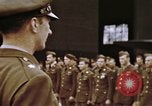 Standbild Memphis Belle crew dekoriert europäische Theater, 1943, aus Sekunde 19 historischem Filmmaterial Videoclip 65675046293