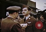 Standbild Memphis Belle crew dekoriert europäische Theater, 1943, aus Sekunde 21 historischem Filmmaterial Videoclip 65675046293