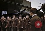 Standbild Memphis Belle crew dekoriert europäische Theater, 1943, aus Sekunde 29 historischem Filmmaterial Videoclip 65675046293