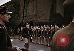Standbild Memphis Belle crew dekoriert europäische Theater, 1943, aus Sekunde 41 historischem Filmmaterial Videoclip 65675046293