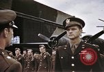 Standbild Memphis Belle crew dekoriert europäische Theater, 1943, aus Sekunde 52 historischem Filmmaterial Videoclip 65675046293
