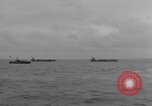 Immagine di US Navy Landing Craft sul D-Day Canale in inglese, 1944, secondo 4 filmato di repertorio 65675046304