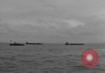 Immagine di US Navy Landing Craft sul D-Day Canale in inglese, 1944, secondo 9 filmato di repertorio 65675046304