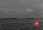 Immagine di US Navy Landing Craft sul D-Day Canale in inglese, 1944, secondo 12 filmato di repertorio 65675046304