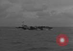 Immagine di US Navy Landing Craft sul D-Day Canale in inglese, 1944, secondo 16 filmato di repertorio 65675046304