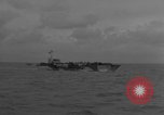Immagine di US Navy Landing Craft sul D-Day Canale in inglese, 1944, secondo 17 filmato di repertorio 65675046304
