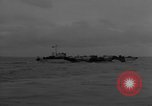 Immagine di US Navy Landing Craft sul D-Day Canale in inglese, 1944, secondo 25 filmato di repertorio 65675046304