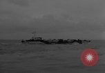 Immagine di US Navy Landing Craft sul D-Day Canale in inglese, 1944, secondo 26 filmato di repertorio 65675046304
