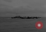 Immagine di US Navy Landing Craft sul D-Day Canale in inglese, 1944, secondo 28 filmato di repertorio 65675046304
